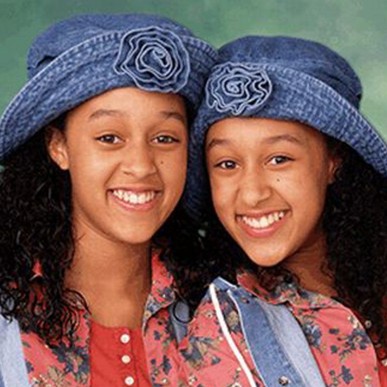 Build the Ultimate '90s Outfit and We'll Determine How Cool You Are | MQ